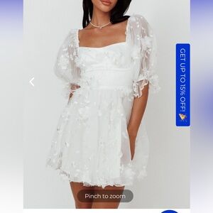 NWOT Selfie Leslie size small white dress